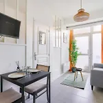 Beautiful 1 Bedroom Apartment - 15 District