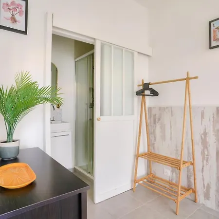 Beautiful 1 Bedroom - 15 District * Parigi