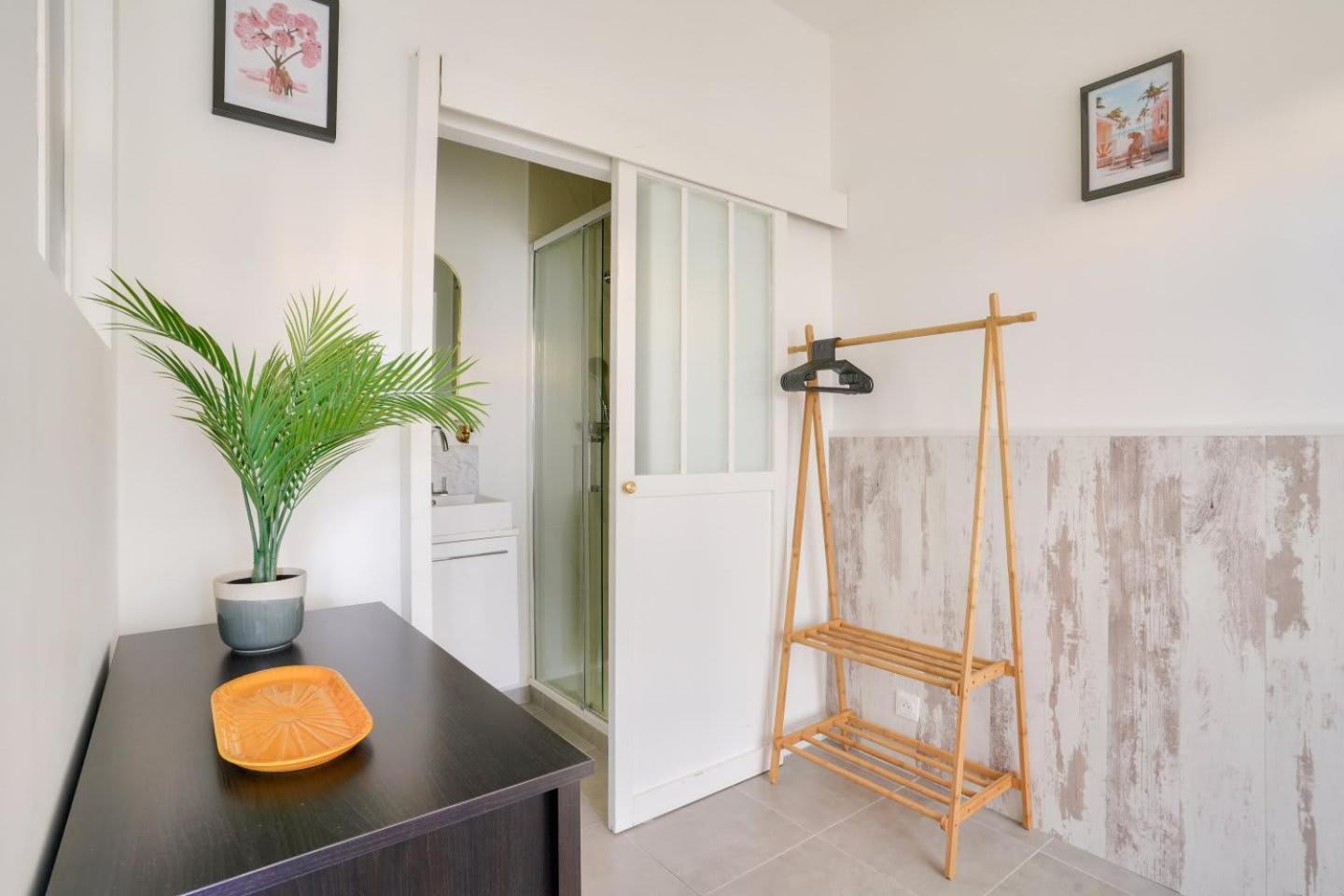 Beautiful 1 Bedroom - 15 District * Parigi