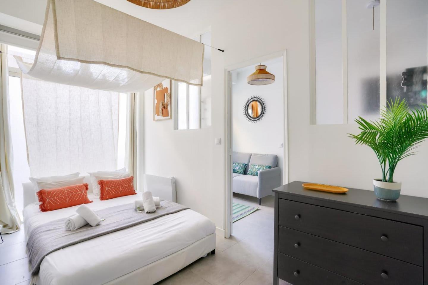 Beautiful 1 Bedroom - 15 District Parigi