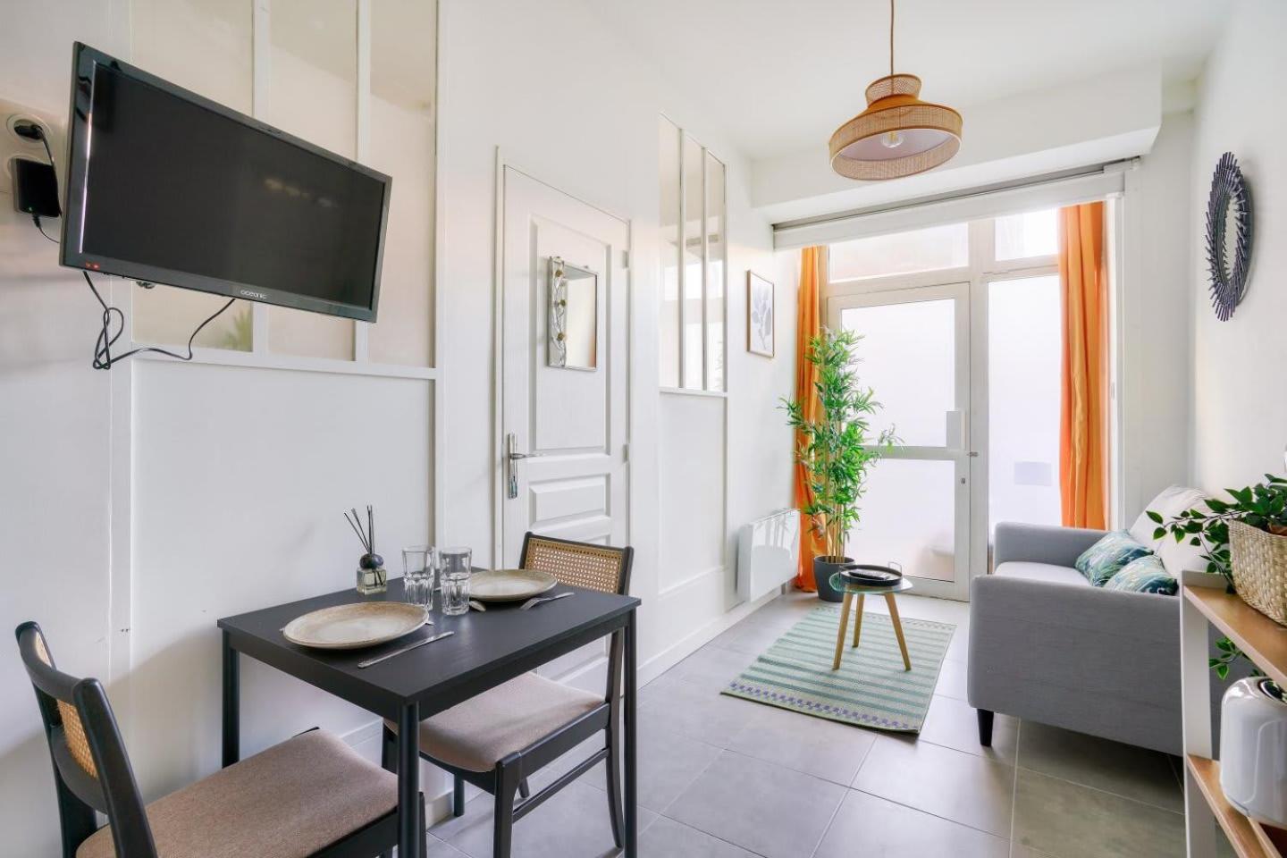 Beautiful 1 Bedroom - 15 District Appartamento Parigi